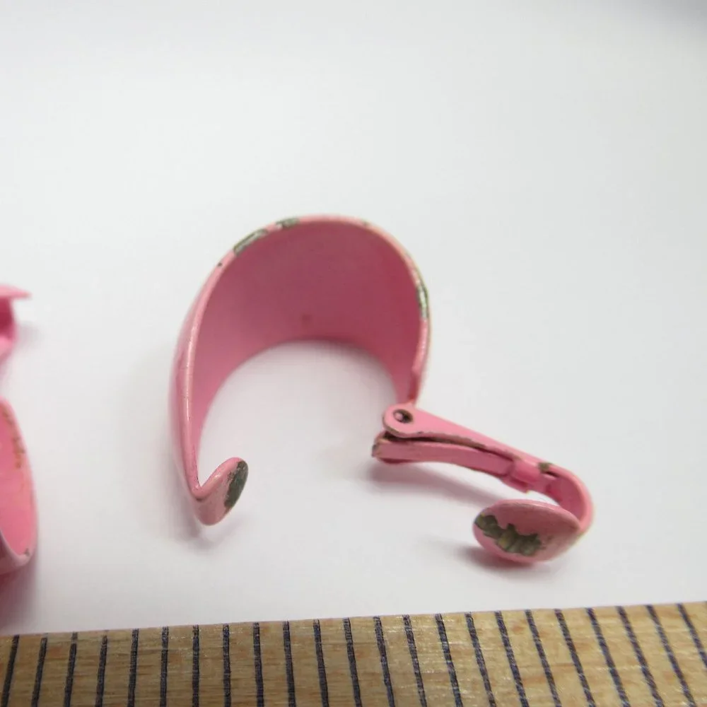 Vintage pink clip earrings